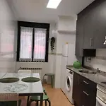 Apartament Centrico Con Wifi Y Parking De Coche Tamano Medio *