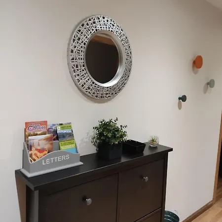 Centrico Con Wifi Y Parking De Coche Tamano Medio