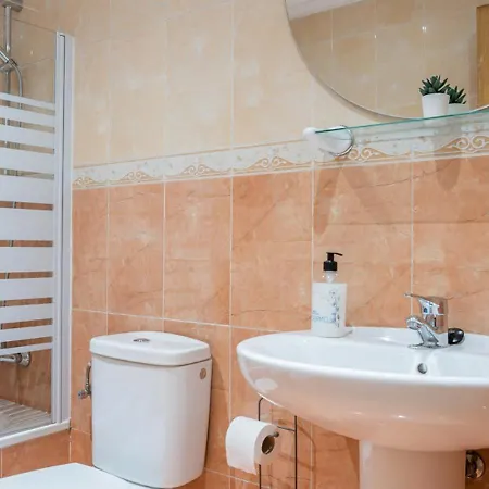 Centrico Con Wifi Y Parking De Coche Tamano Medio Onís