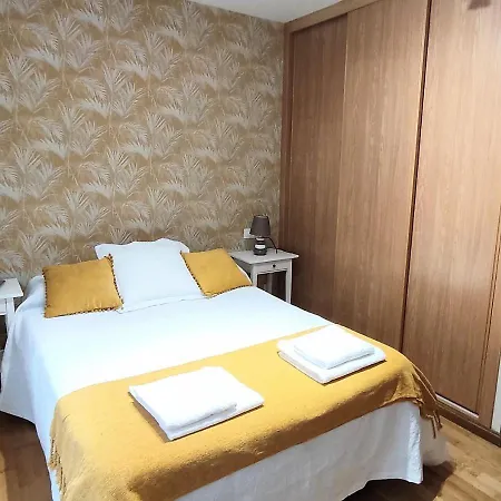 Centrico Con Wifi Y Parking De Coche Tamano Medio