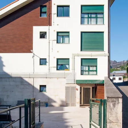 Centrico Con Wifi Y Parking De Coche Tamano Medio Onís