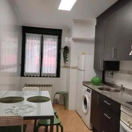 Apartment Centrico Con Wifi Y Parking De Coche Tamano Medio *